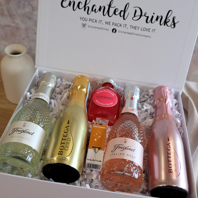 <strong>LUXURY GIFT SETS</strong>